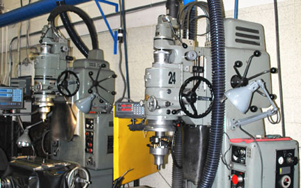 Photo of our Linear 618 Grinding Machine